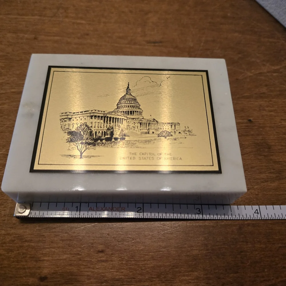 United States Capital Building Paper Weight Marble with Metal plate, vintage - Picture 4 of 7
